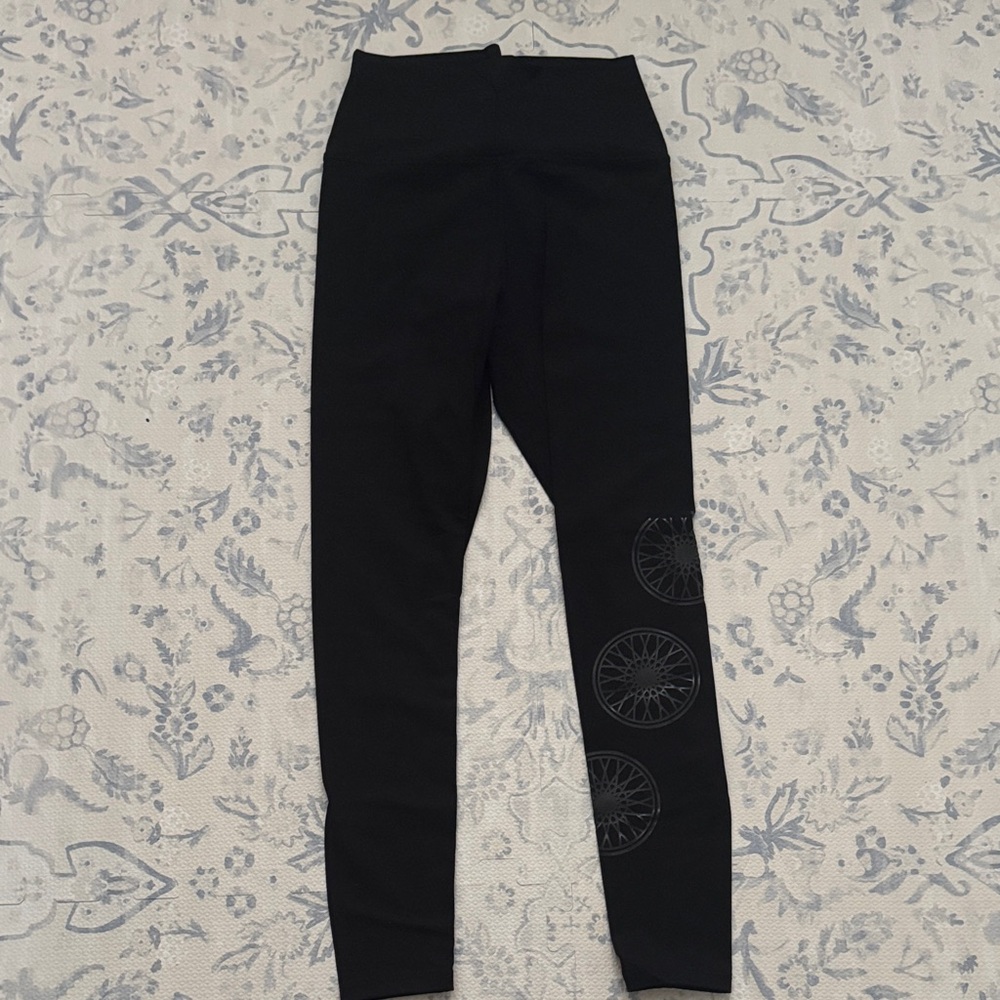 Soul Cycle Black High-Waisted Leggings with Wheel Design